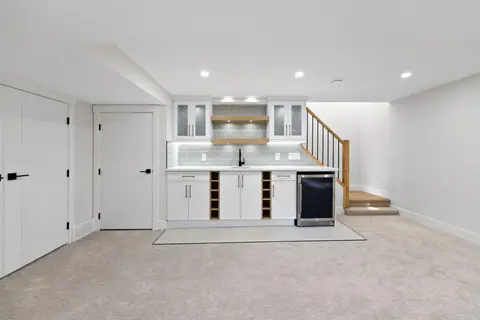 439 Arlington Drive SE photo 36