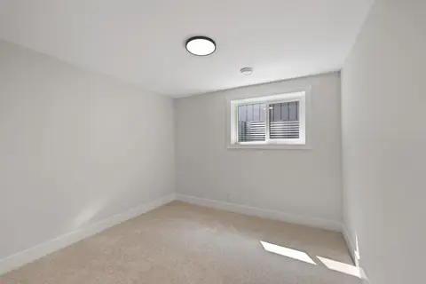 439 Arlington Drive SE photo 45