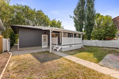 439 Arlington Drive SE photo 6