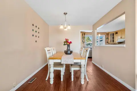 244 Cantrell Drive SW photo 9