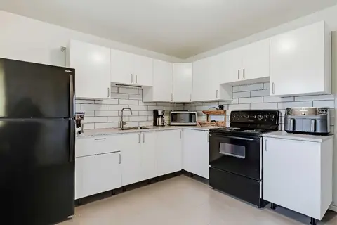 176 Frobisher Boulevard SE photo 11