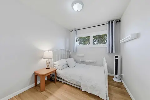176 Frobisher Boulevard SE photo 12