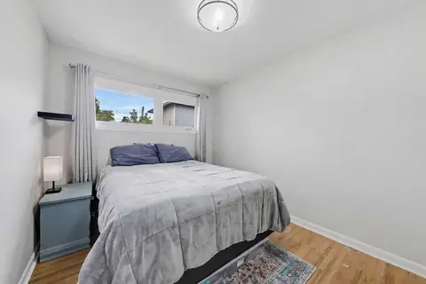 176 Frobisher Boulevard SE photo 14