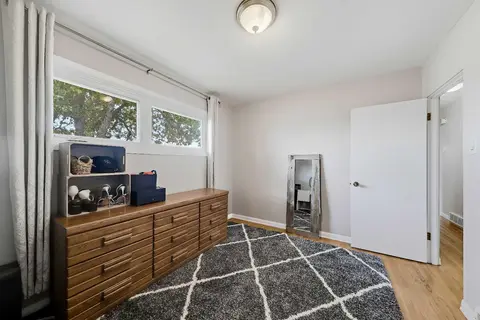 176 Frobisher Boulevard SE photo 17