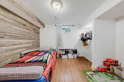176 Frobisher Boulevard SE photo 30