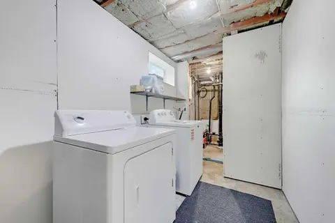 176 Frobisher Boulevard SE photo 31