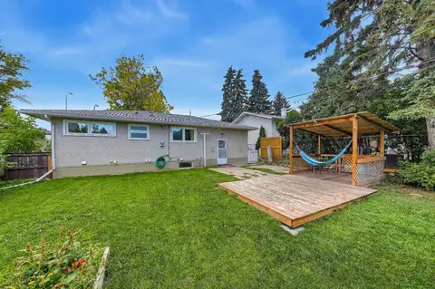 176 Frobisher Boulevard SE photo 34