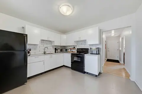 176 Frobisher Boulevard SE photo 7