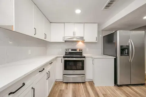 823 Sabrina Road SW photo 33