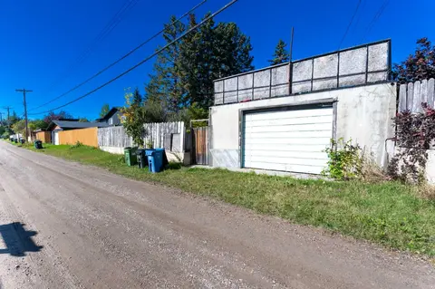 823 Sabrina Road SW photo 38
