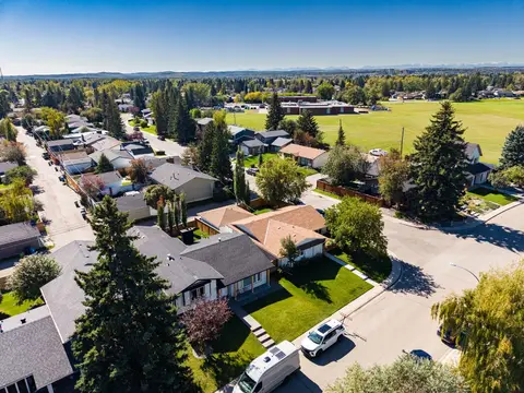 1215 Lake Twintree Drive SE photo 41