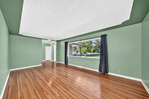 5924 Elbow Drive SW photo 10