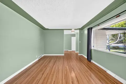 5924 Elbow Drive SW photo 11