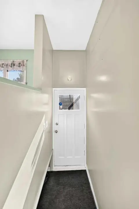 5924 Elbow Drive SW photo 24