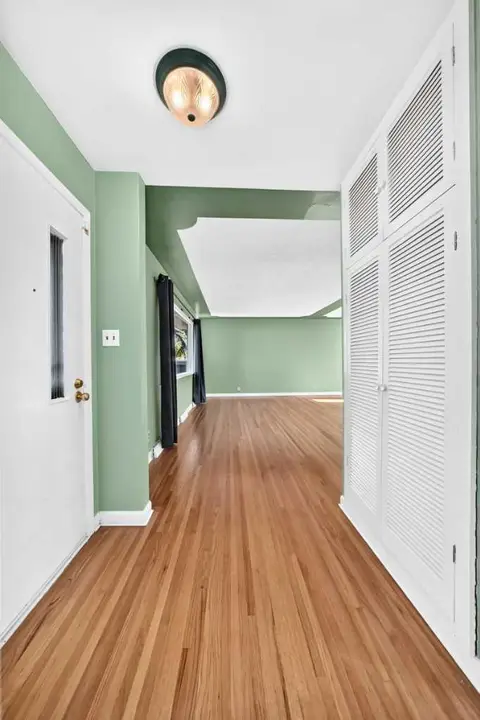 5924 Elbow Drive SW photo 3