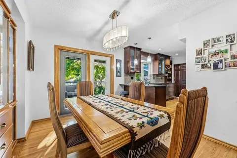 7804 7 Street SW photo 12