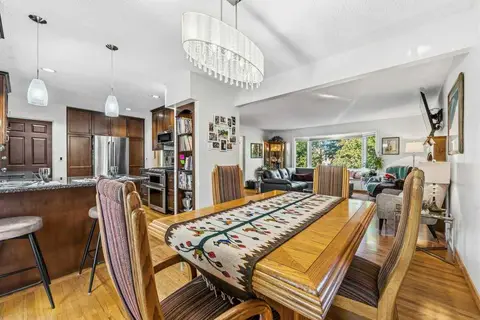 7804 7 Street SW photo 14