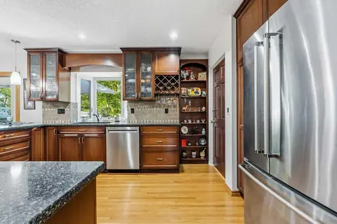 7804 7 Street SW photo 24