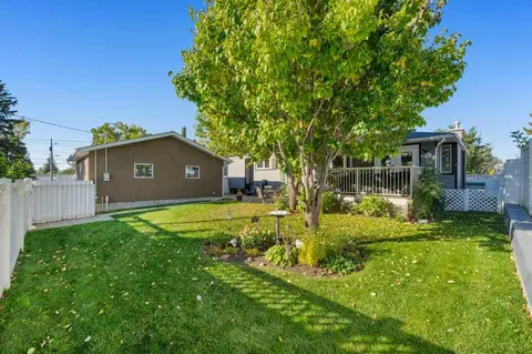 7804 7 Street SW photo 35