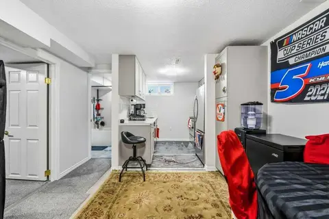 7804 7 Street SW photo 38