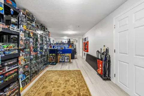 7804 7 Street SW photo 45