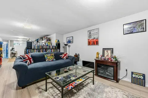 7804 7 Street SW photo 47