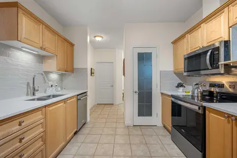 1104, 1104 Lake Fraser Court SE photo 4