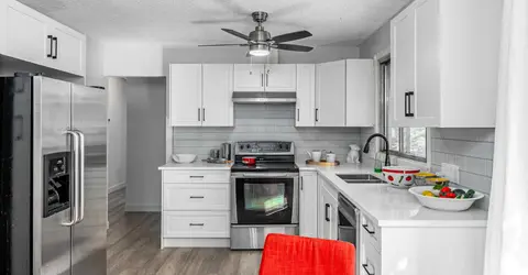 711 118 Avenue SW photo 14
