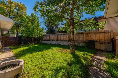 711 118 Avenue SW photo 35