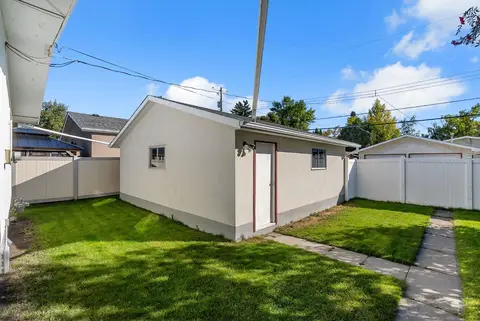 9524 3 Street SE photo 35