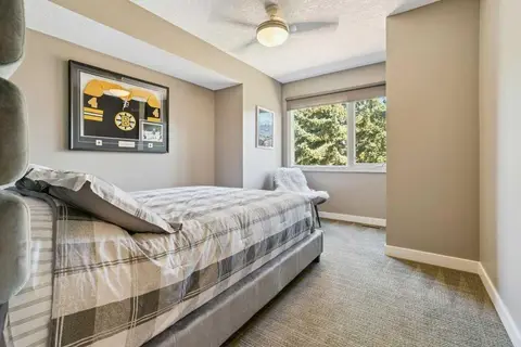 640 Willoughby Crescent SE photo 28