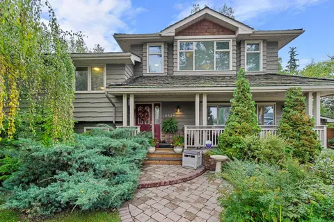 10528 Mapleridge Crescent SE photo 2