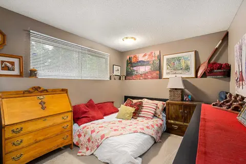 10528 Mapleridge Crescent SE photo 28