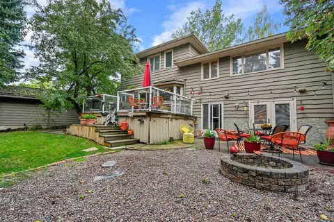 10528 Mapleridge Crescent SE photo 36