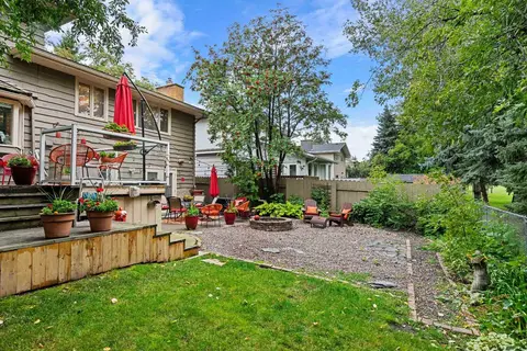 10528 Mapleridge Crescent SE photo 38