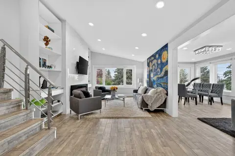 11 Selkirk Drive SW photo 17