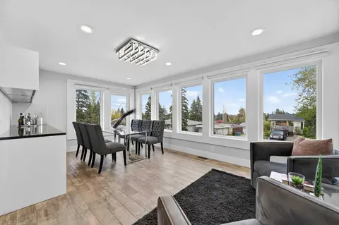 11 Selkirk Drive SW photo 18