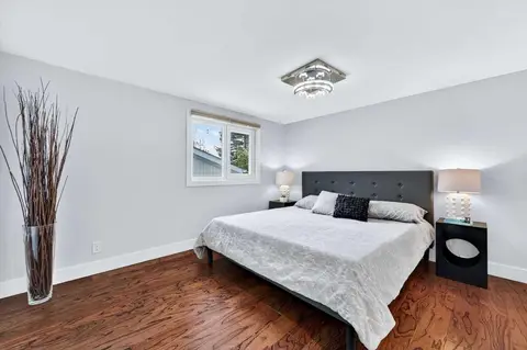 11 Selkirk Drive SW photo 22