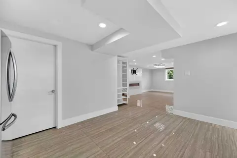 11 Selkirk Drive SW photo 37