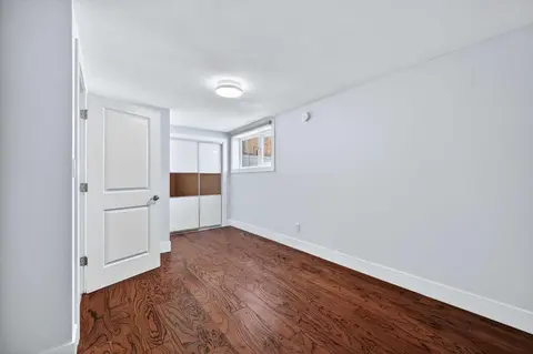 11 Selkirk Drive SW photo 41
