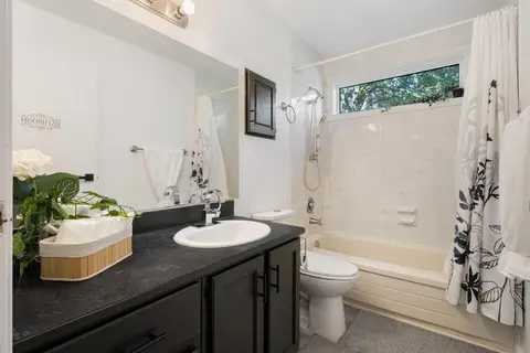 6907 6 Street SW photo 12