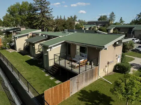 706, 11010 Bonaventure Drive SE photo 32