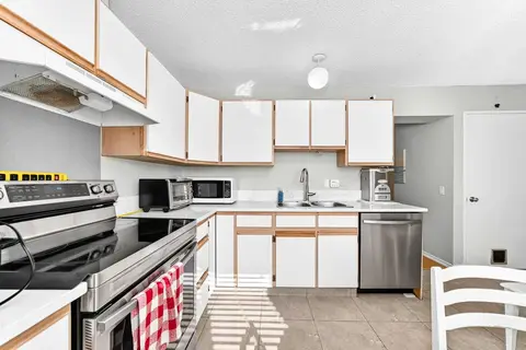 170, 999 Canyon Meadows Drive SW photo 14