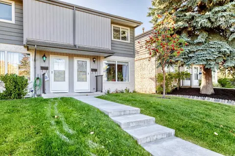 170, 999 Canyon Meadows Drive SW photo 2