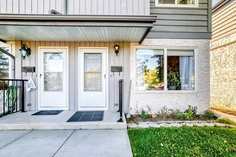 170, 999 Canyon Meadows Drive SW photo 4
