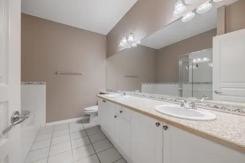 1306, 1306 Lake Fraser Court SE photo 12