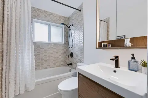 115 Flavelle Road SE photo 24