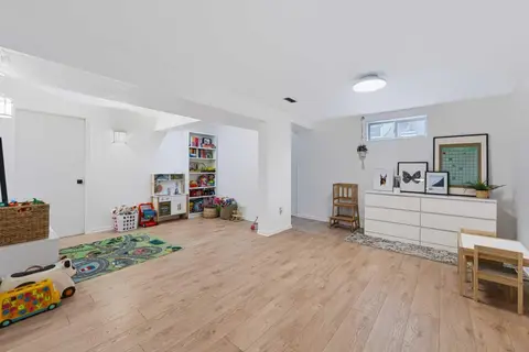 115 Flavelle Road SE photo 28