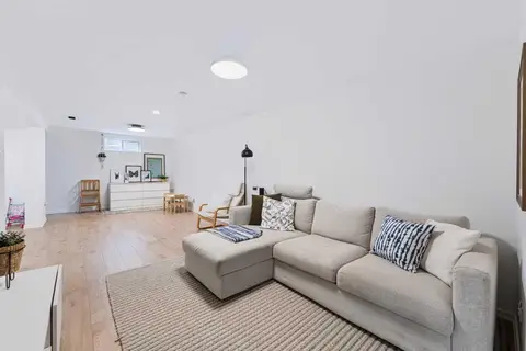 115 Flavelle Road SE photo 32