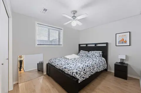 115 Flavelle Road SE photo 37